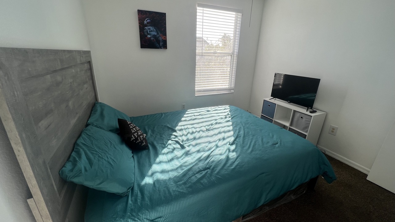 Photo of Bedroom in Lindfields