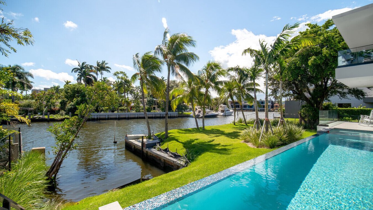 Photo of Outdoor in Bayside Historic District