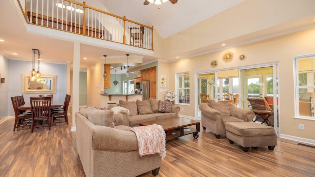 Photo of Livingroom in Macon