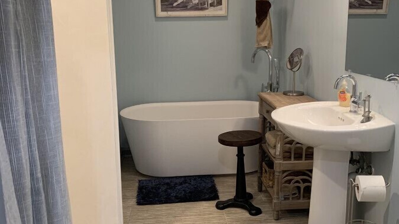 Photo of Bathroom in Demere Park