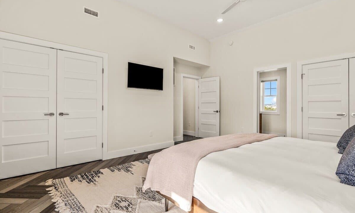 Photo of Bedroom in Whalehead Beach