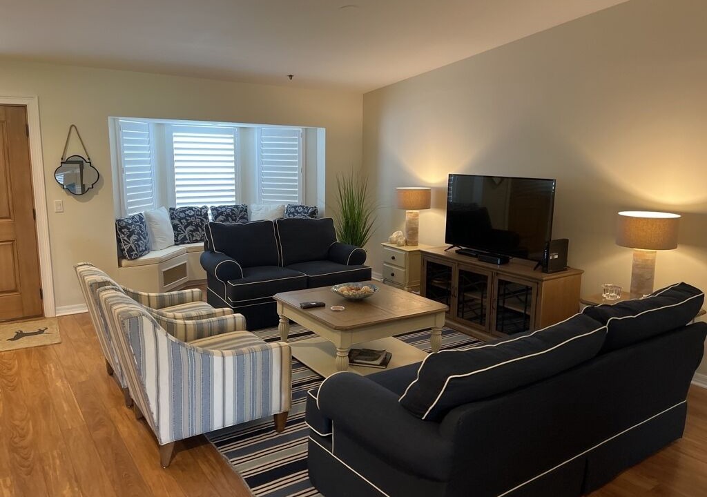 Photo of Livingroom in Bay Isles