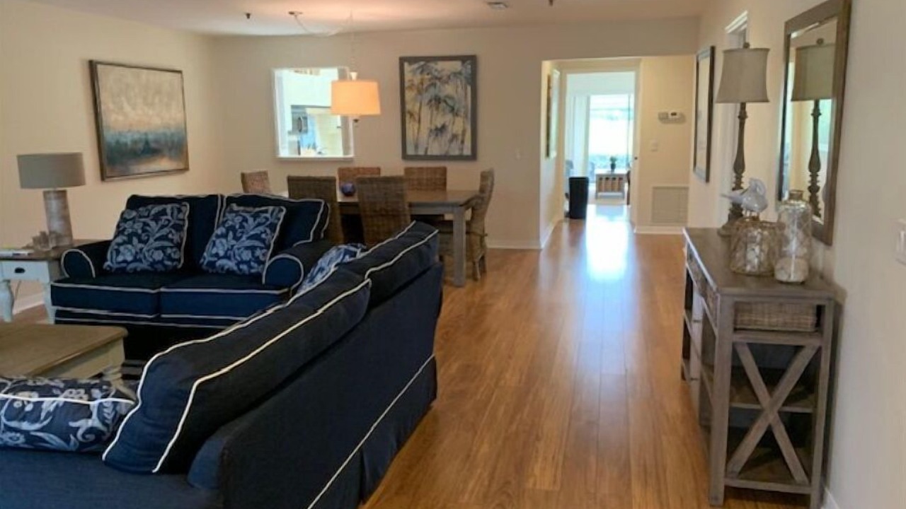 Photo of Livingroom in Bay Isles