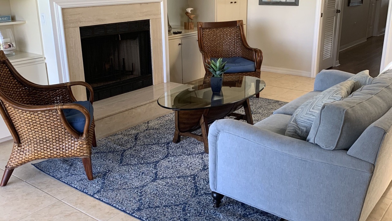 Photo of Livingroom in Bay Isles