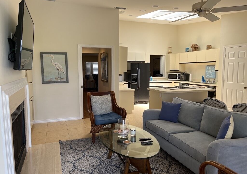 Photo of Livingroom in Bay Isles