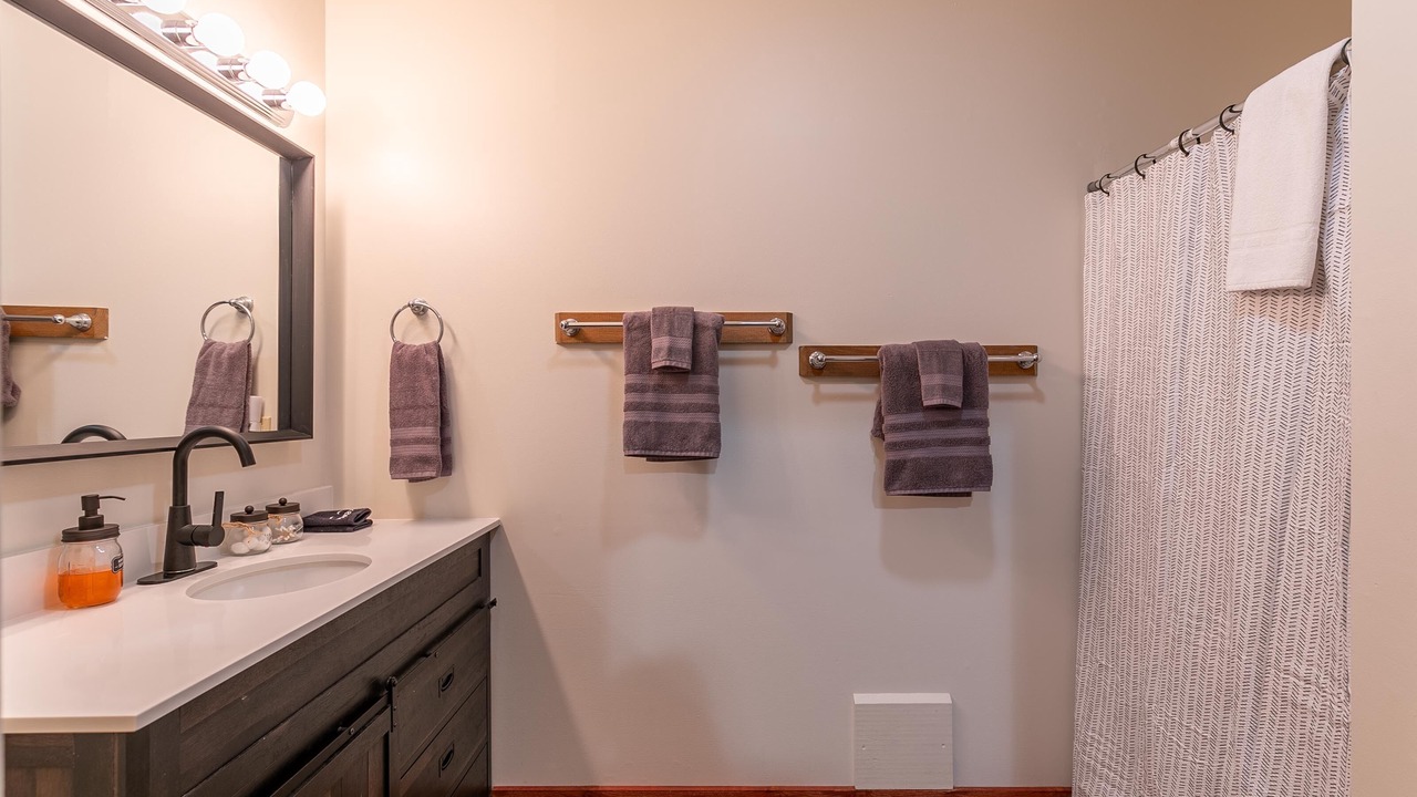 Photo of Bathroom in Seven Devils