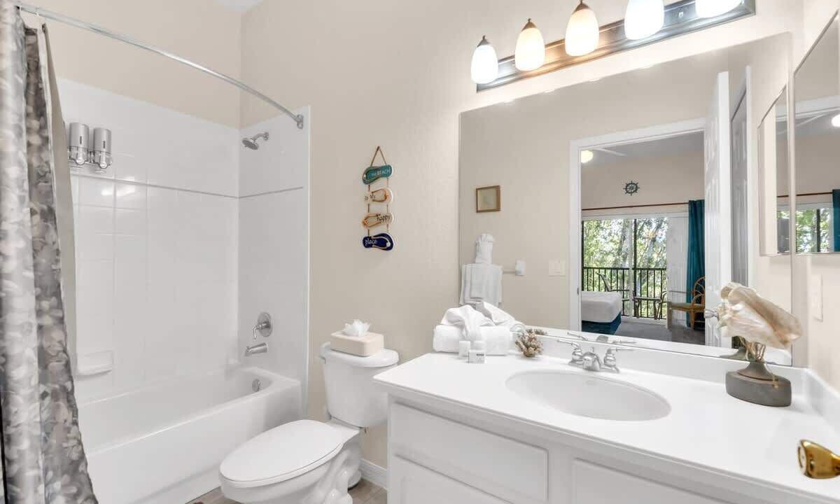 Photo of Bathroom in Bahama Bay