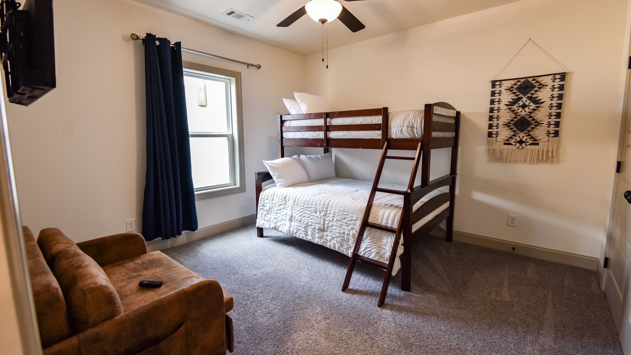 Photo of Bedroom in Ellijay