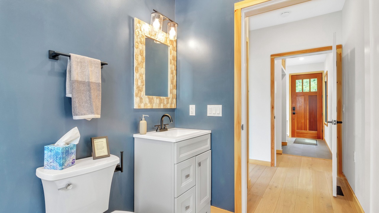 Photo of Bathroom in Putnam Station
