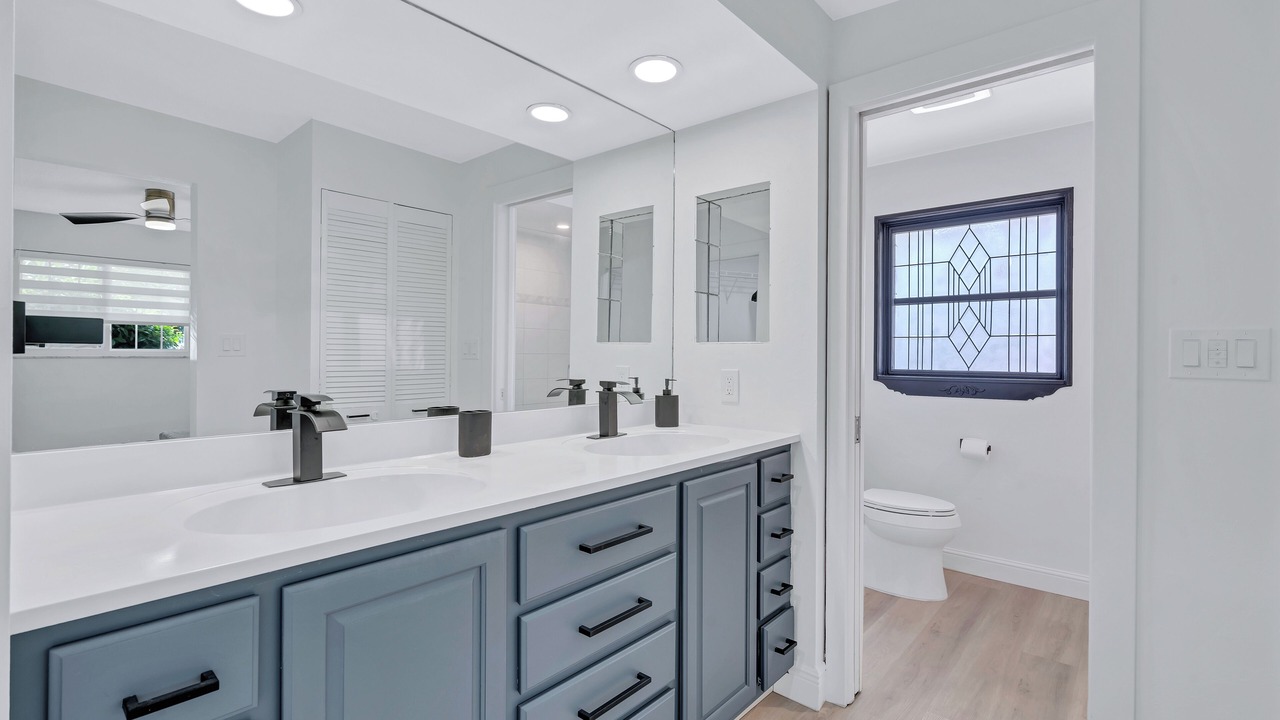 Photo of Bathroom in Biggar
