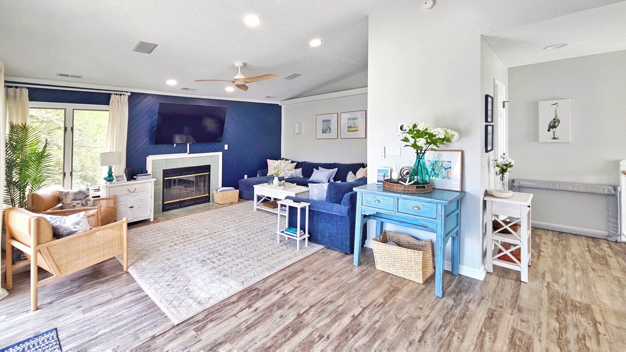 Photo of Livingroom in Corolla Light