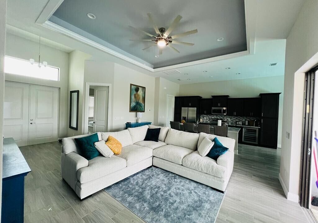 Photo of Livingroom in Diplomat
