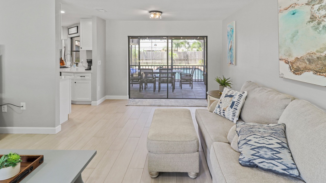 Photo of Livingroom in Lake Sarasota