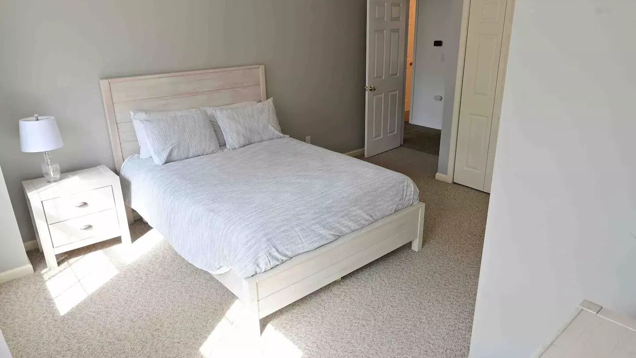 Photo of Bedroom in Saratoga Springs