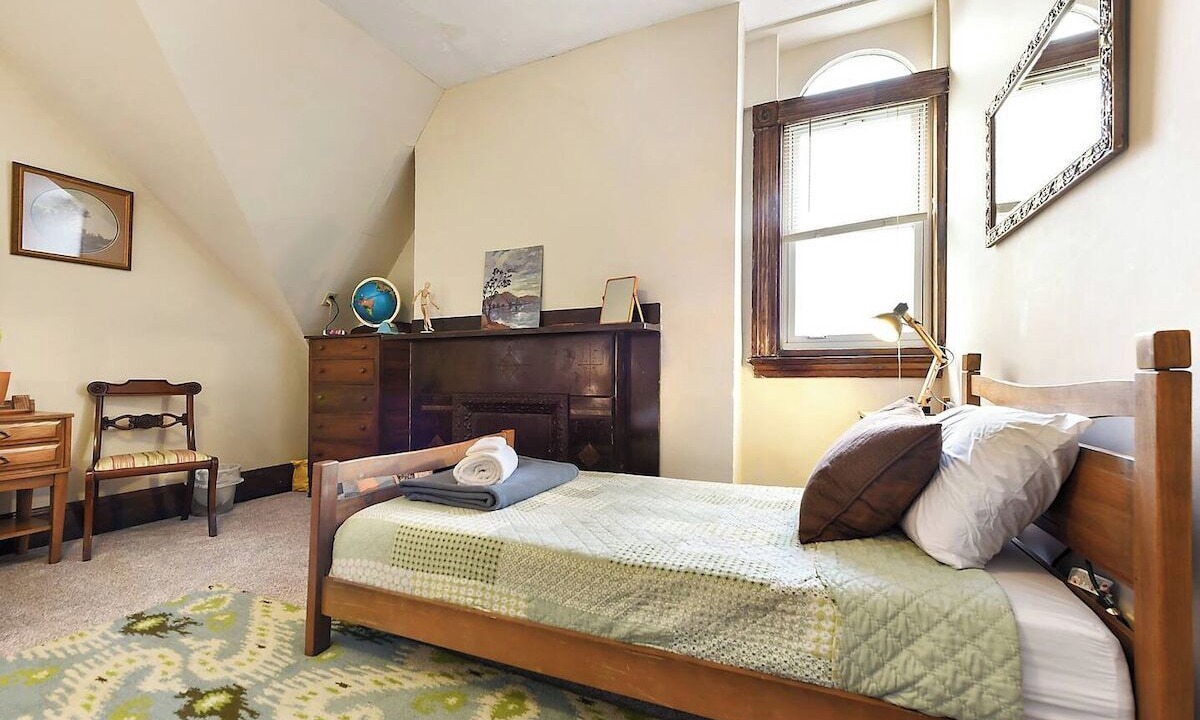 Photo of Bedroom in Pittsburgh