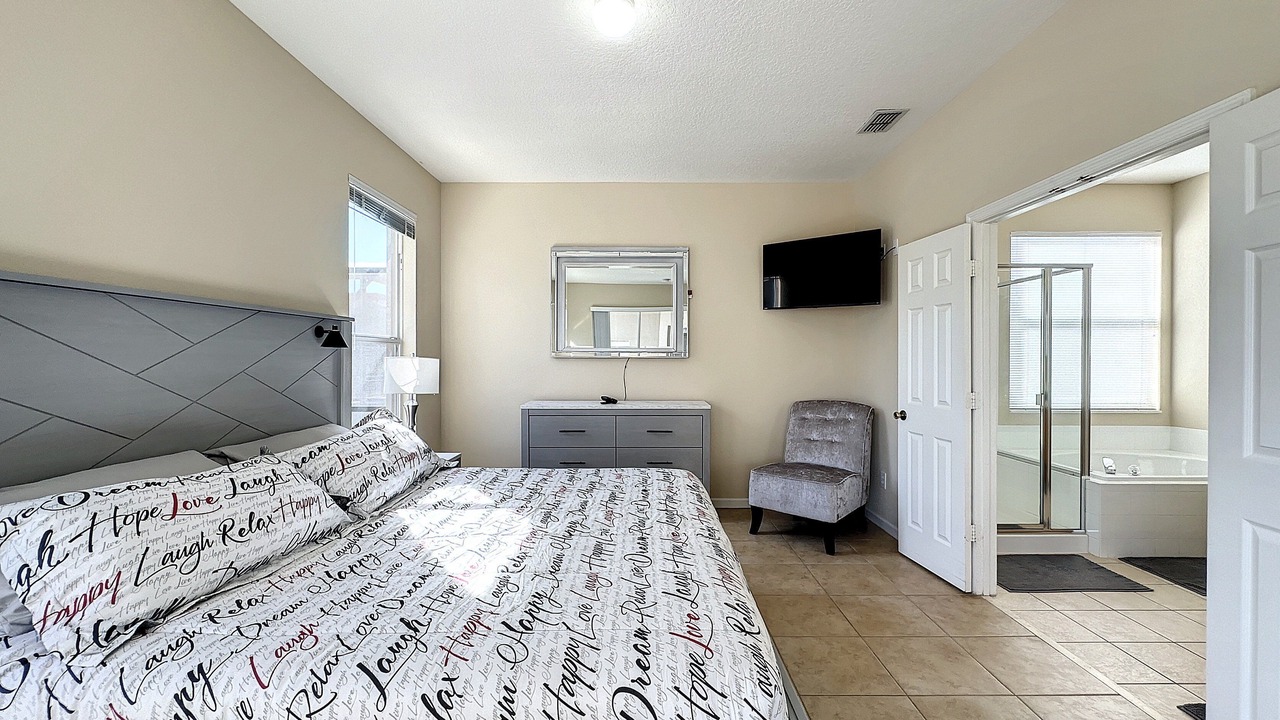 Photo of Bedroom in Windsor Palms