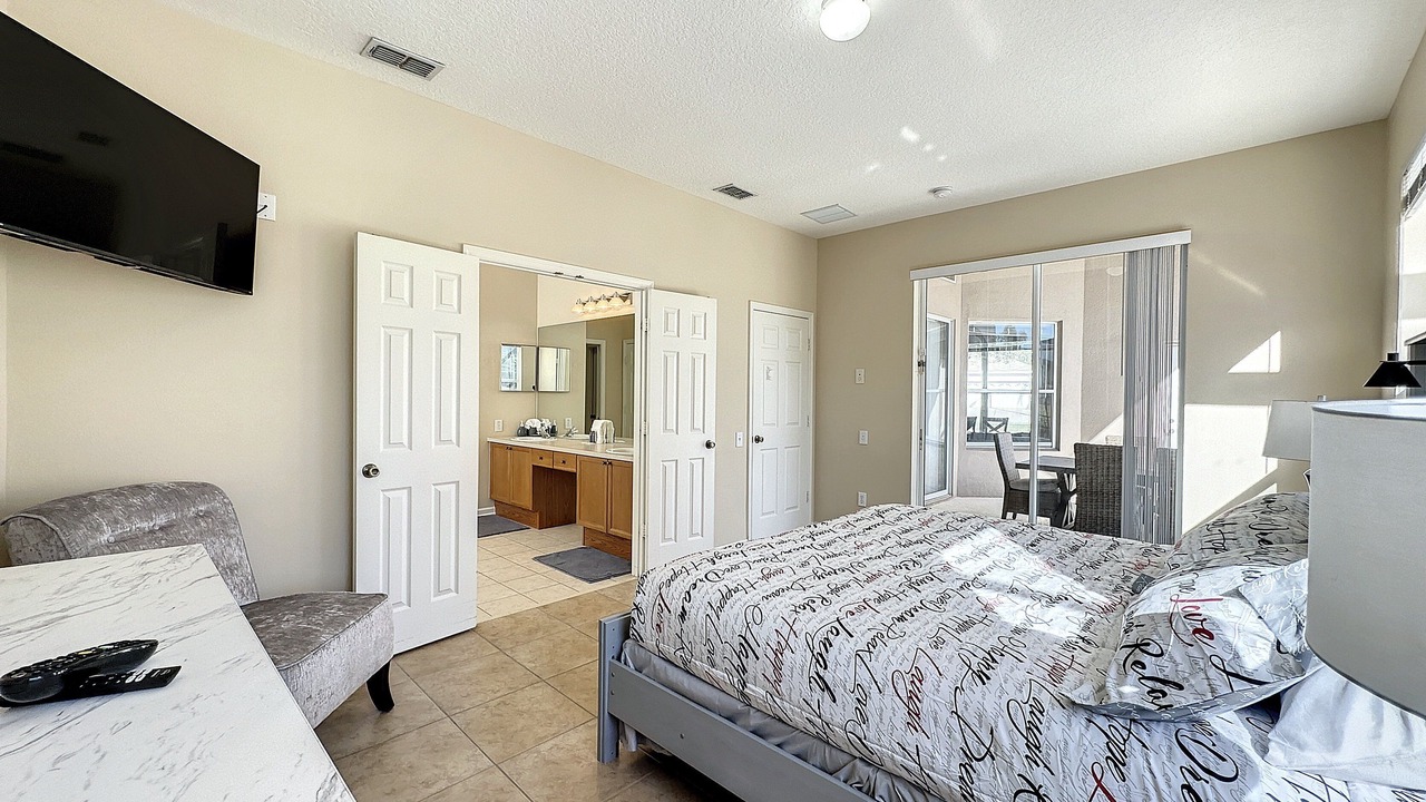 Photo of Bedroom in Windsor Palms