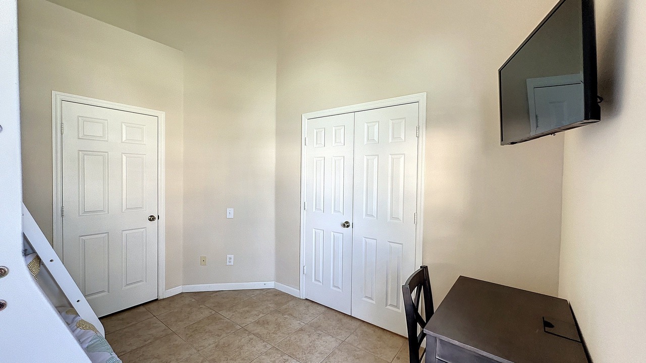 Photo of Bedroom in Windsor Palms