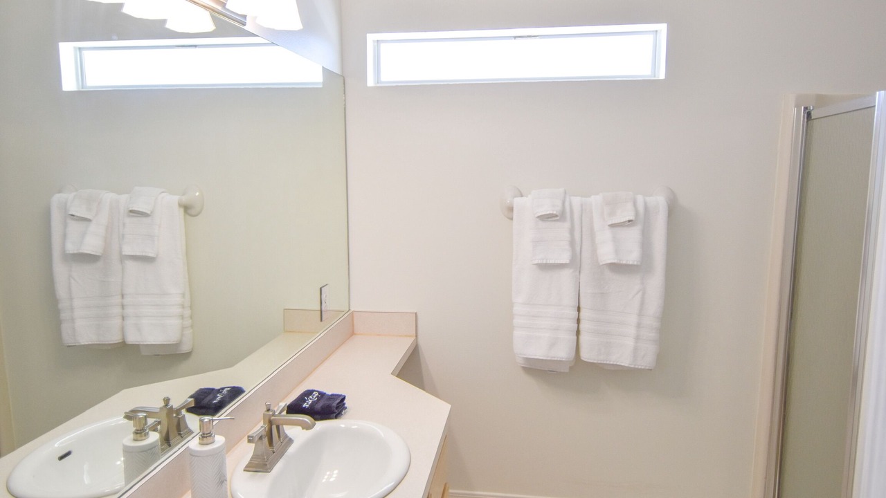 Photo of Bathroom in Holiday Isle