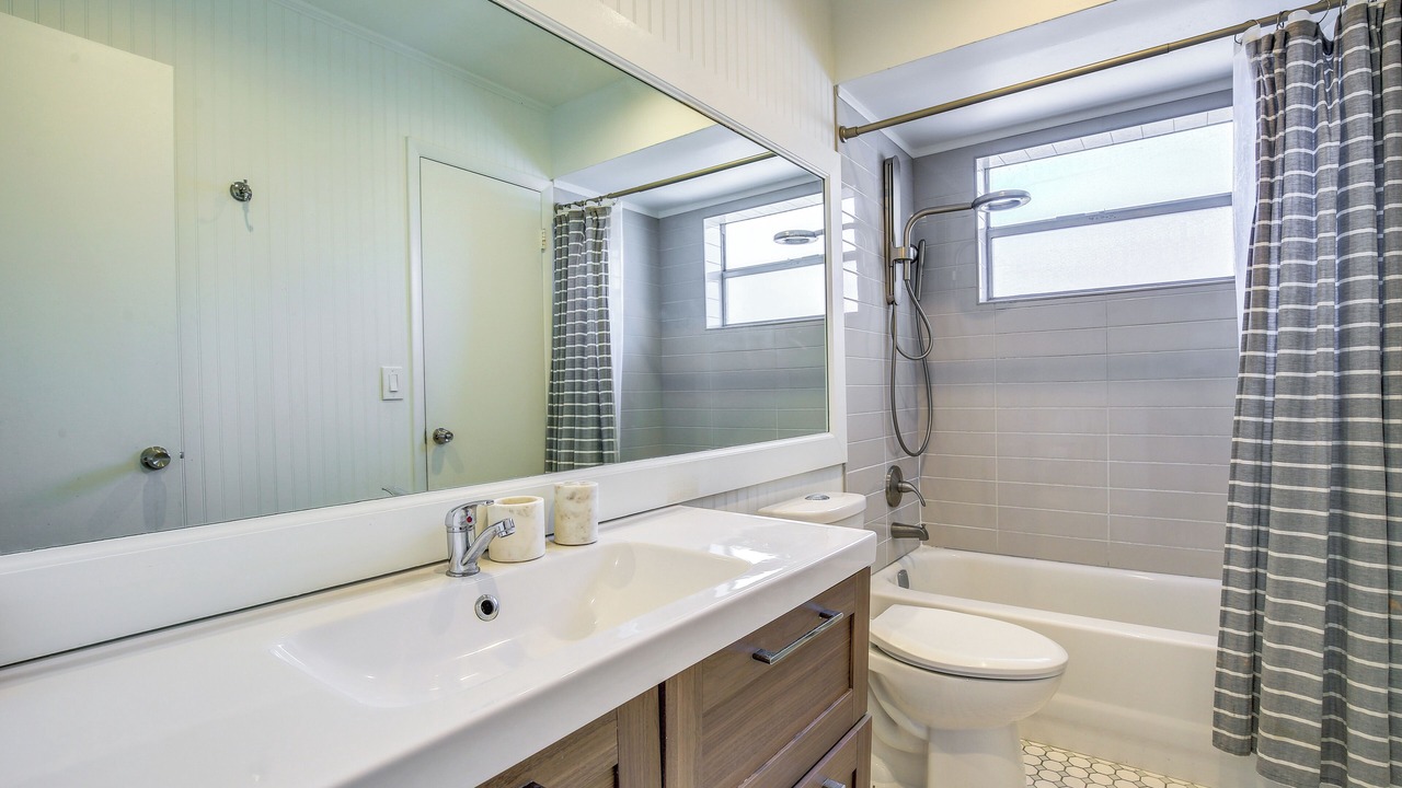 Photo of Bathroom in Lauderhill