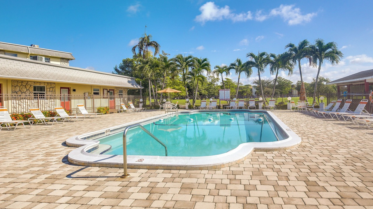 Photo of Outdoor in Lauderhill