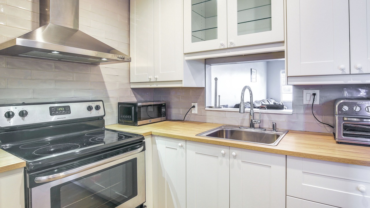 Photo of Kitchen in Lauderhill