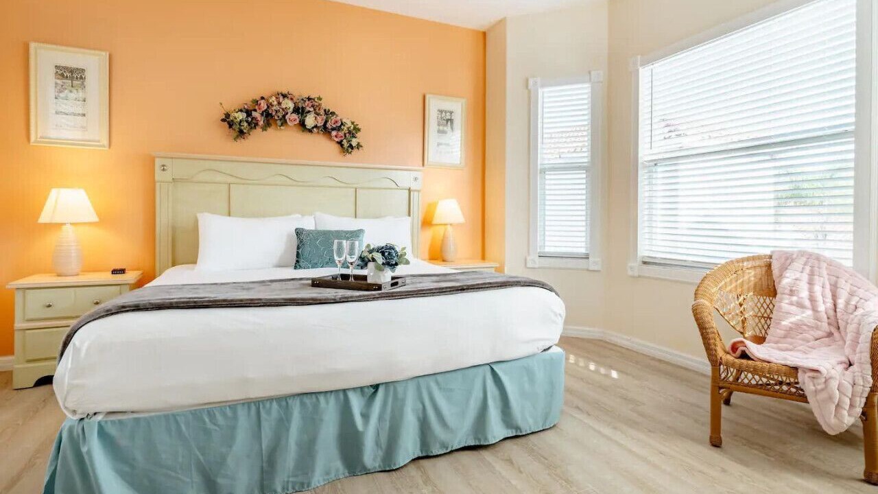 Photo of Bedroom in Tuscan Hills
