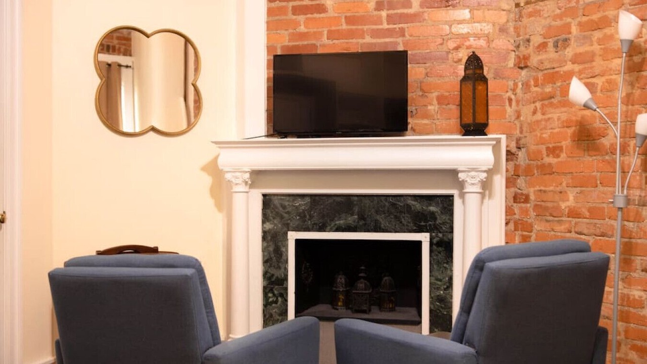Photo of Livingroom in Adams Morgan