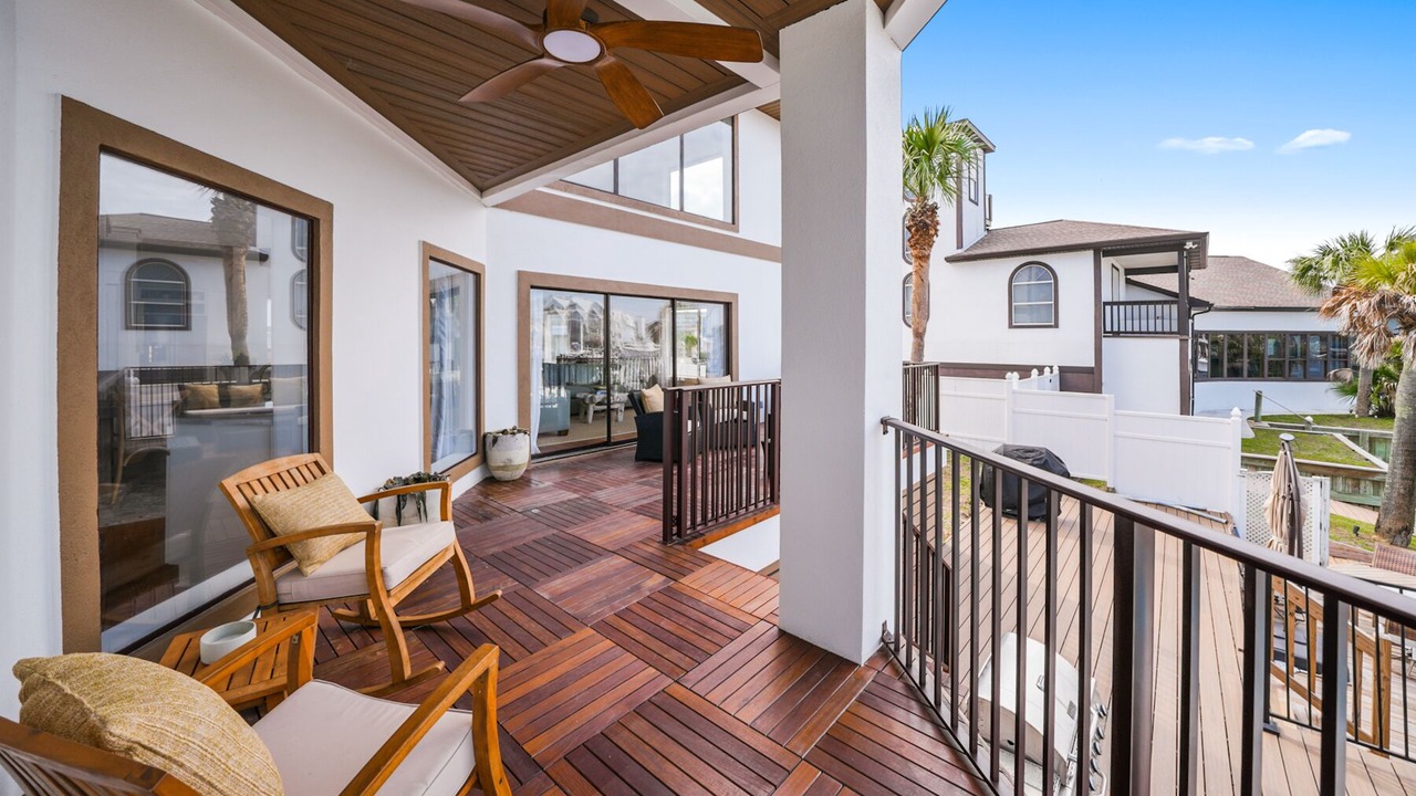 Photo of Patio Balcony in Holiday Isle