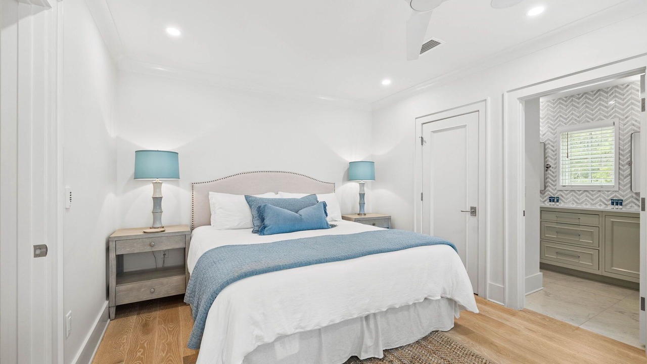 Photo of Bedroom in Seaside