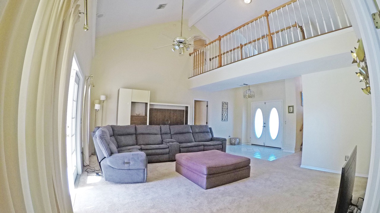 Photo of Livingroom in Lindfields