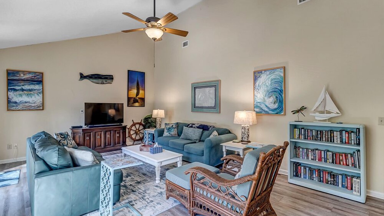 Photo of Livingroom in Atlantic Beach