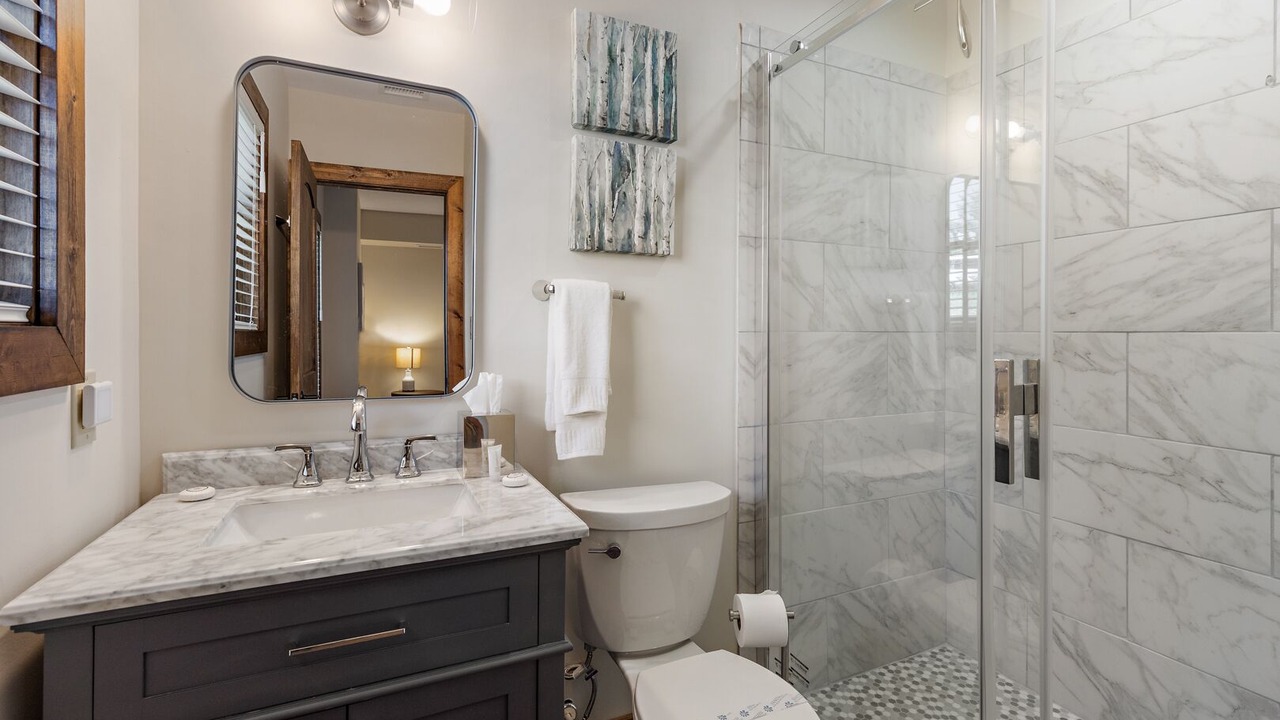 Photo of Bathroom in Seven Devils