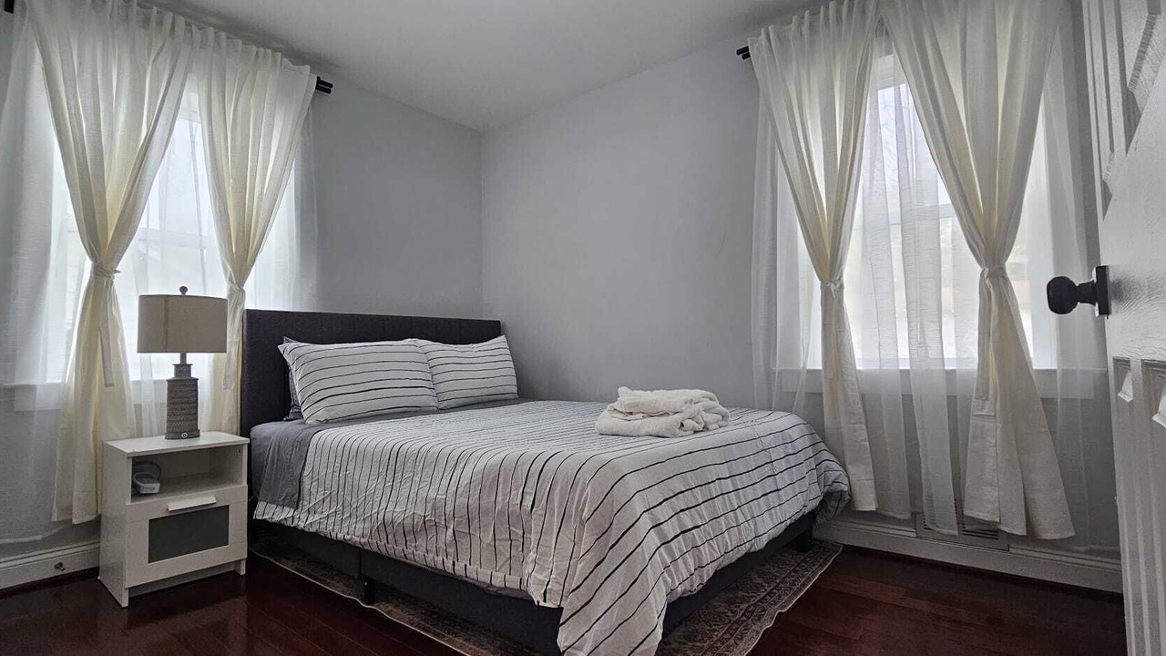 Photo of Bedroom in Wheaton-Glenmont