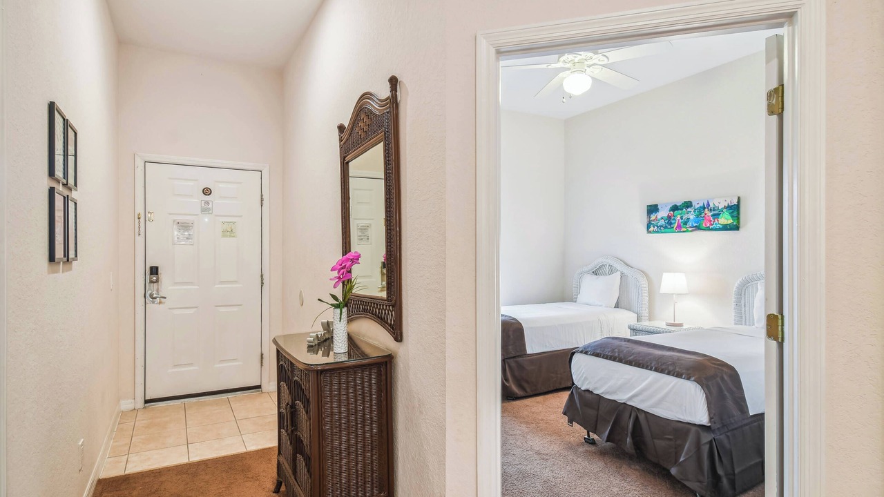 Photo of Bedroom in Bahama Bay