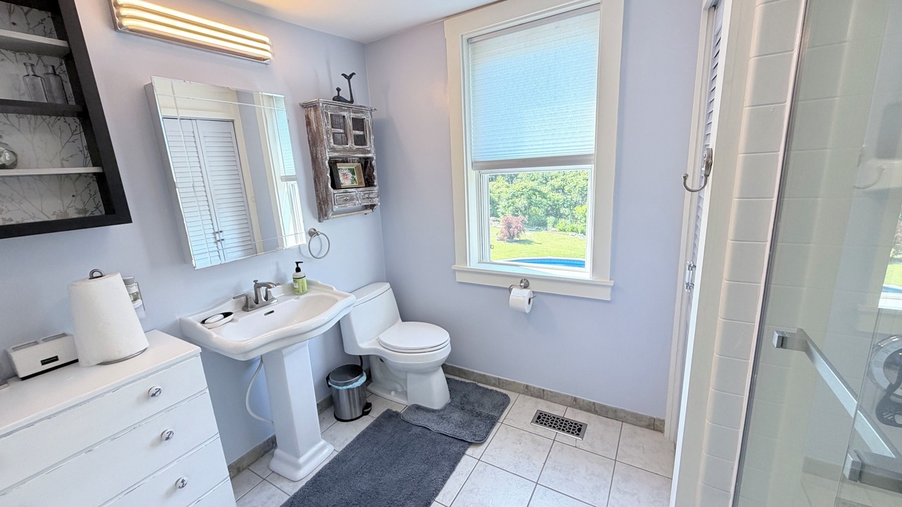 Photo of Bathroom in Tenants Harbor