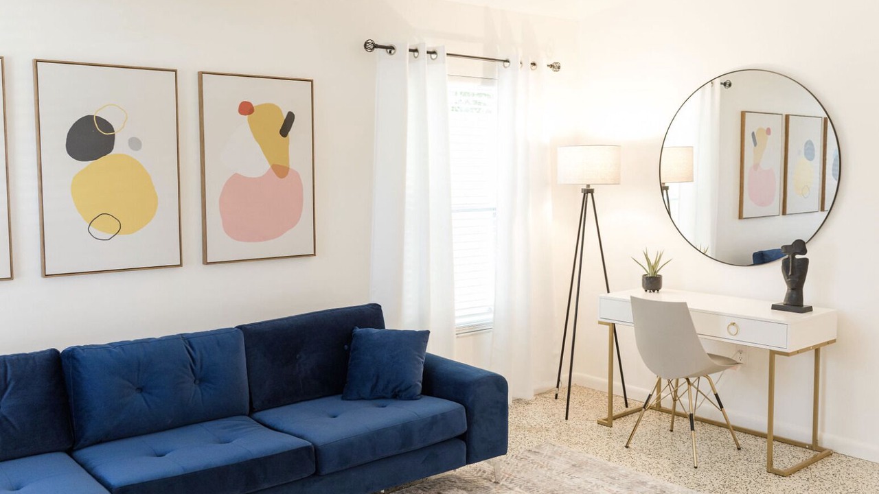 Photo of Livingroom in Sarasota Springs