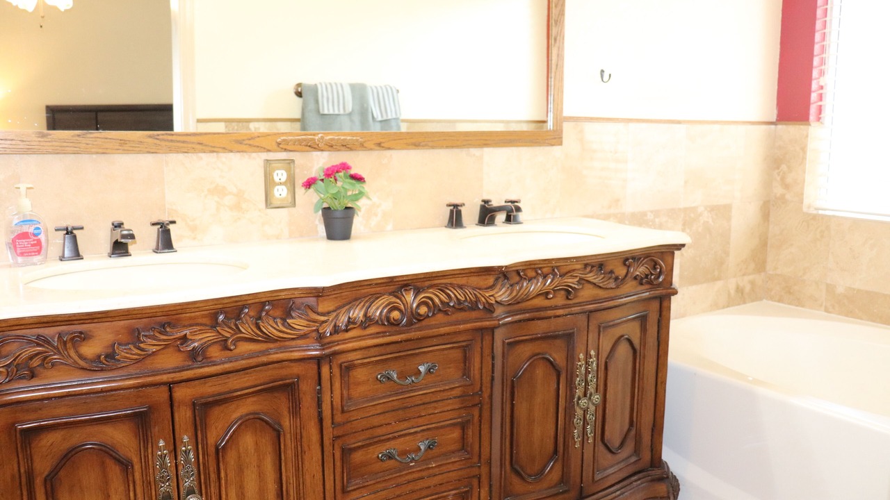Photo of Bathroom in River Mountain