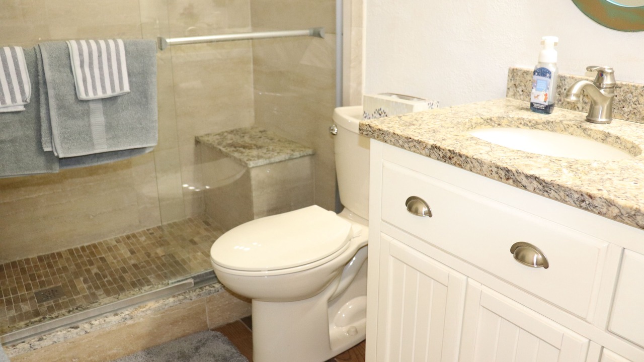 Photo of Bathroom in River Mountain