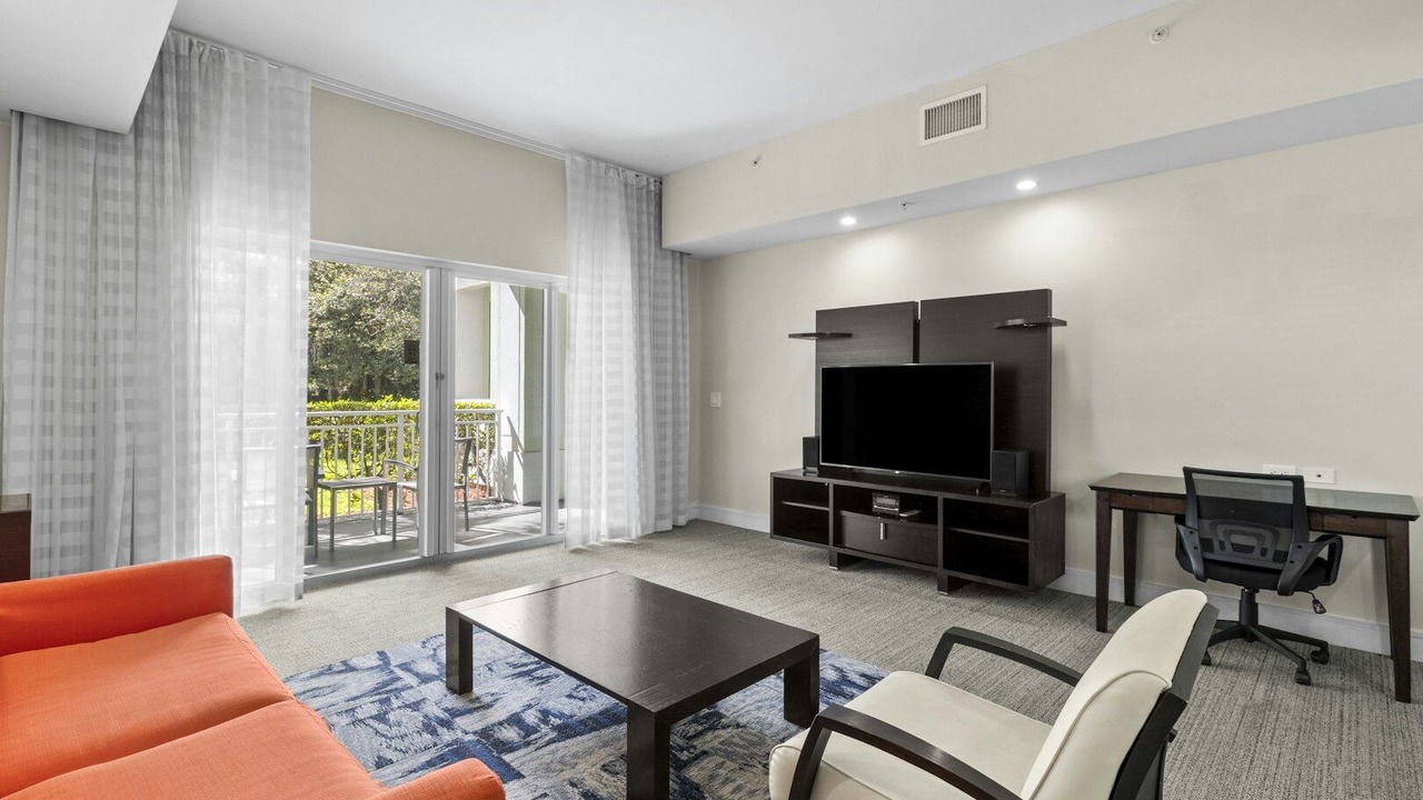 Photo of Livingroom in Ludlam