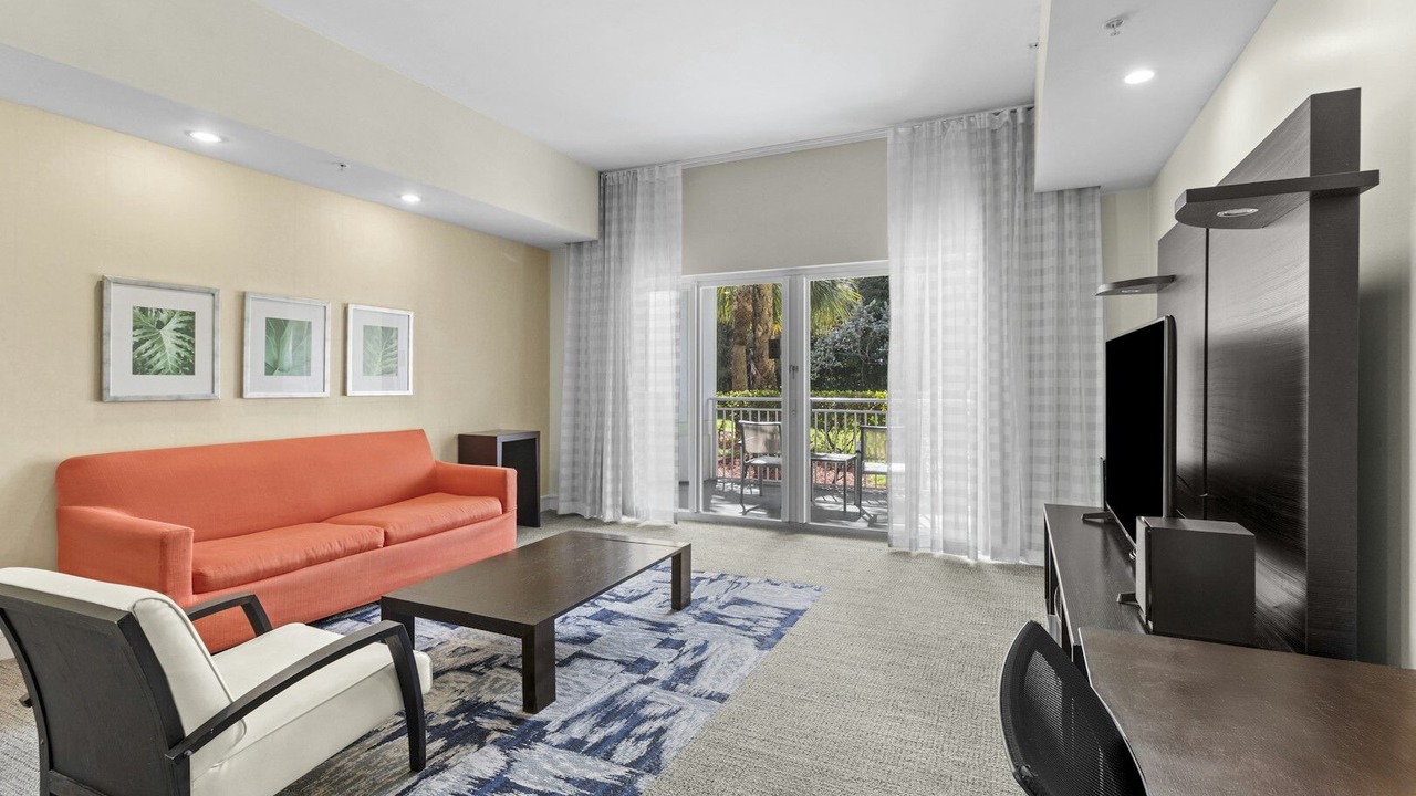 Photo of Livingroom in Ludlam
