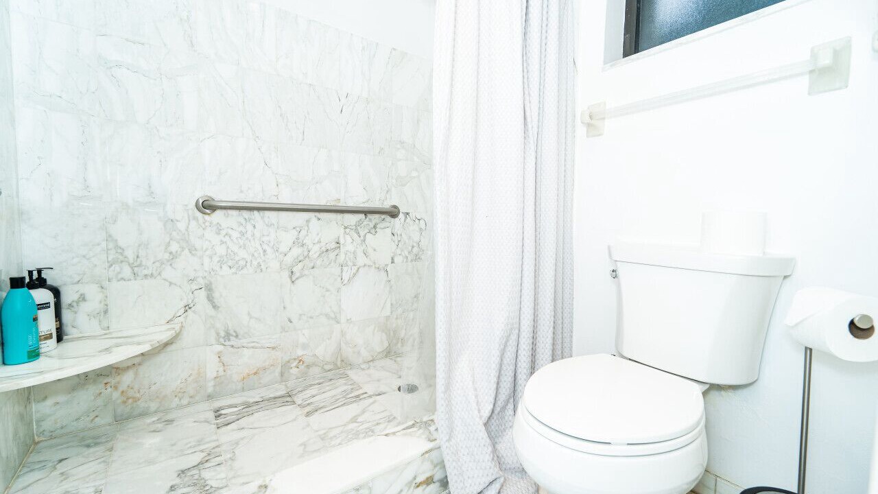 Photo of Bathroom in Bermuda Riviera