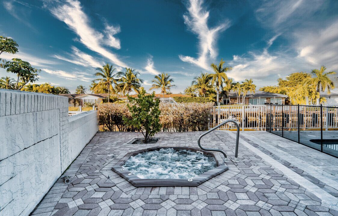 Photo of Others in Bermuda Riviera