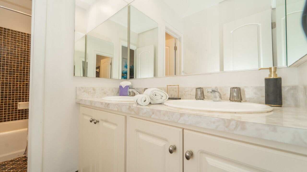 Photo of Bathroom in Bermuda Riviera