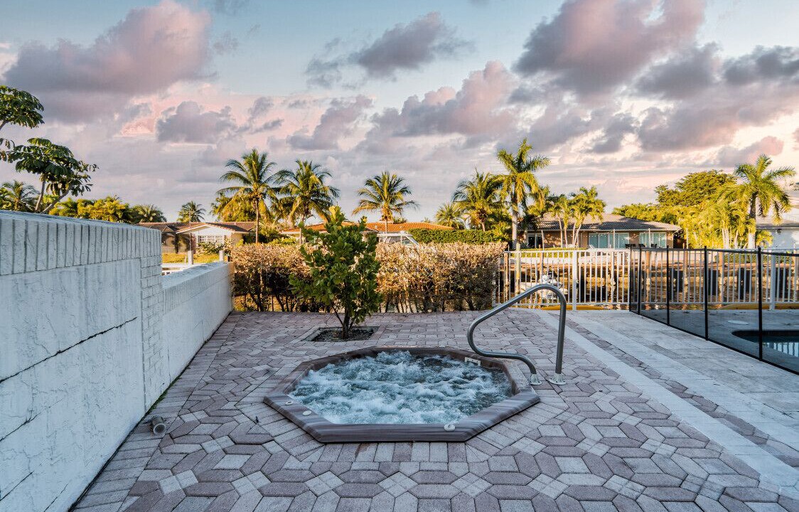 Photo of Others in Bermuda Riviera