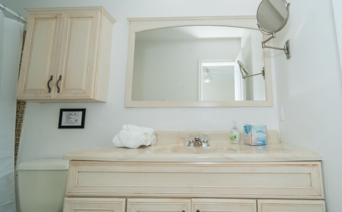 Photo of Bathroom in Bermuda Riviera
