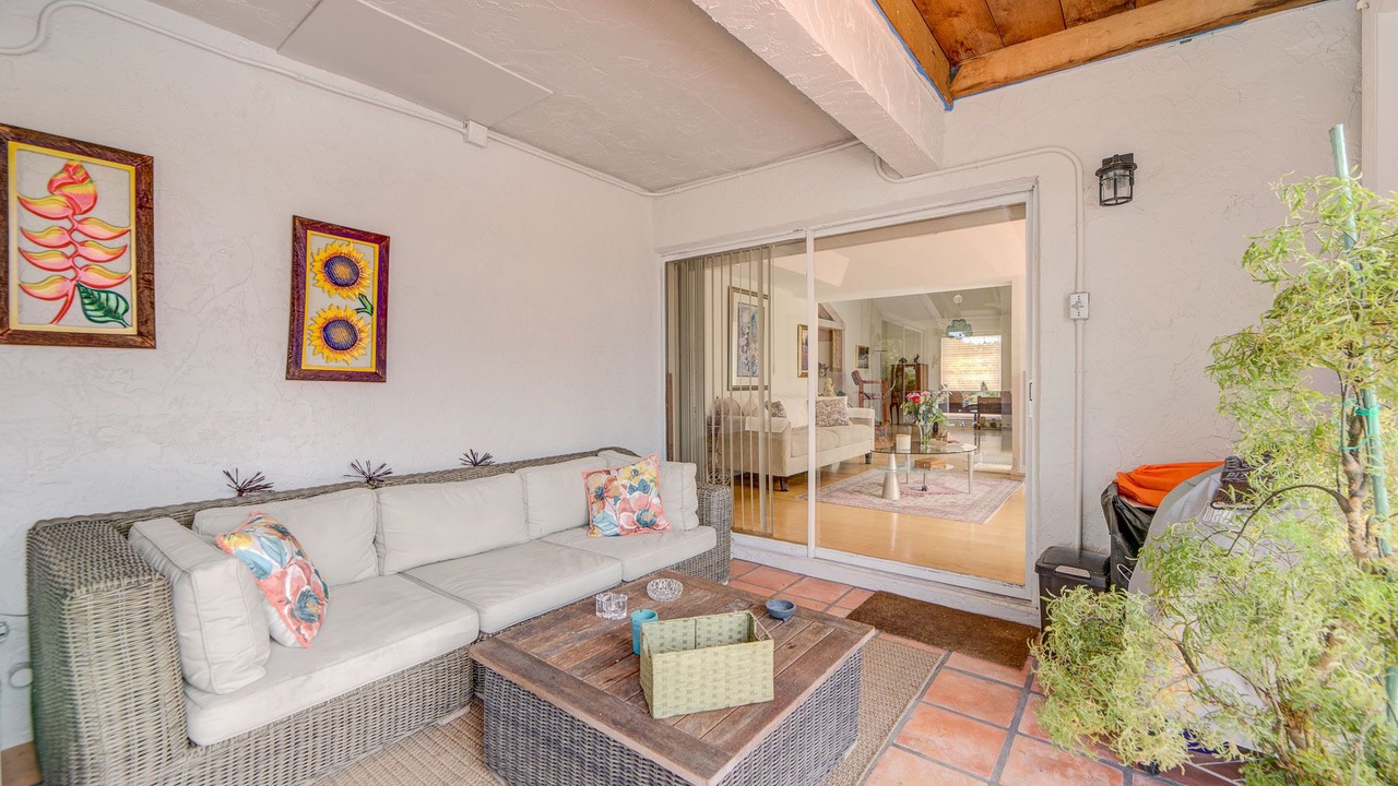Photo of Livingroom in Davie