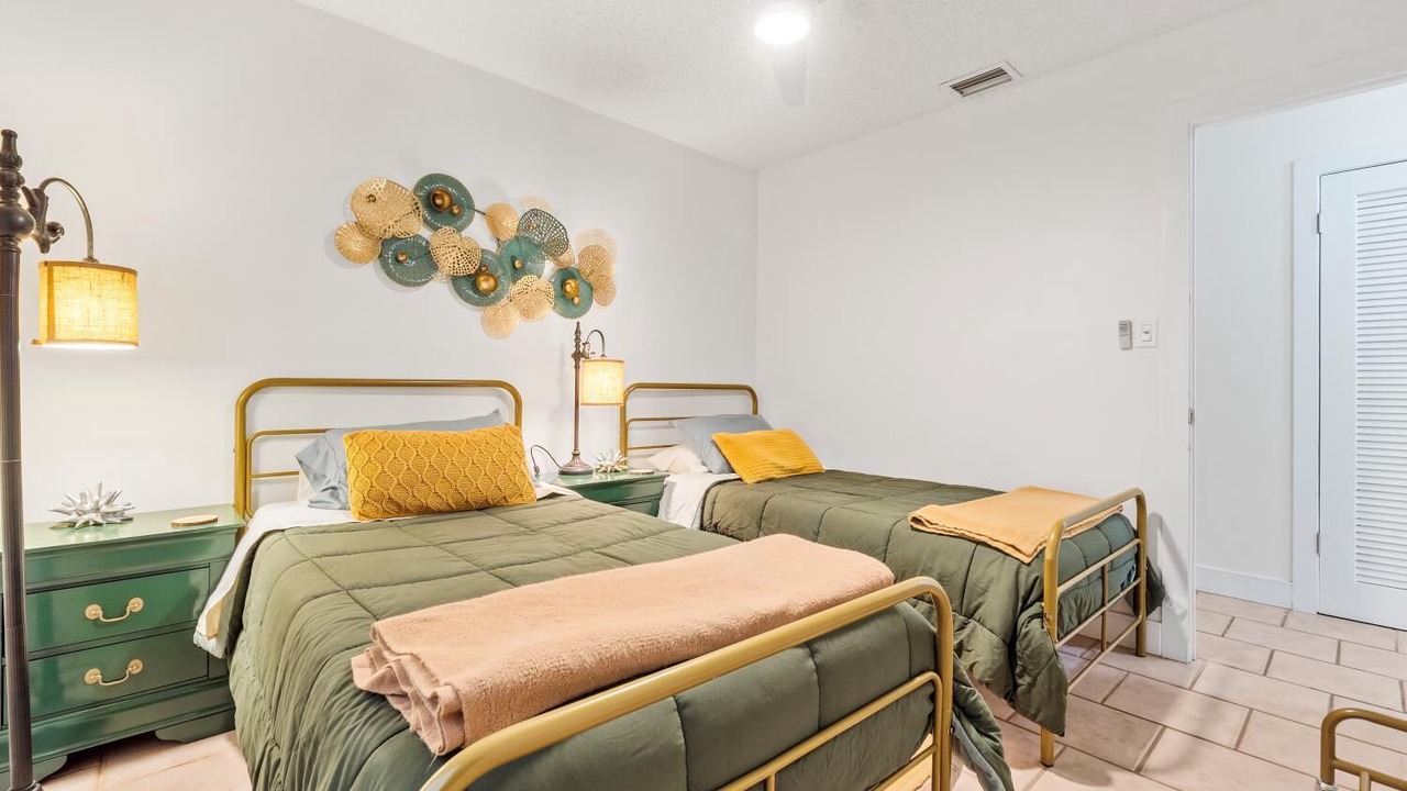 Photo of Bedroom in North Central Hollywood