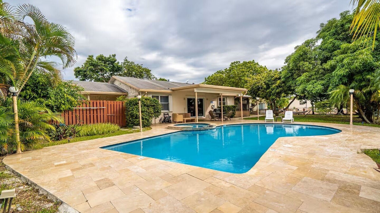 Photo of Outdoor in North Central Hollywood