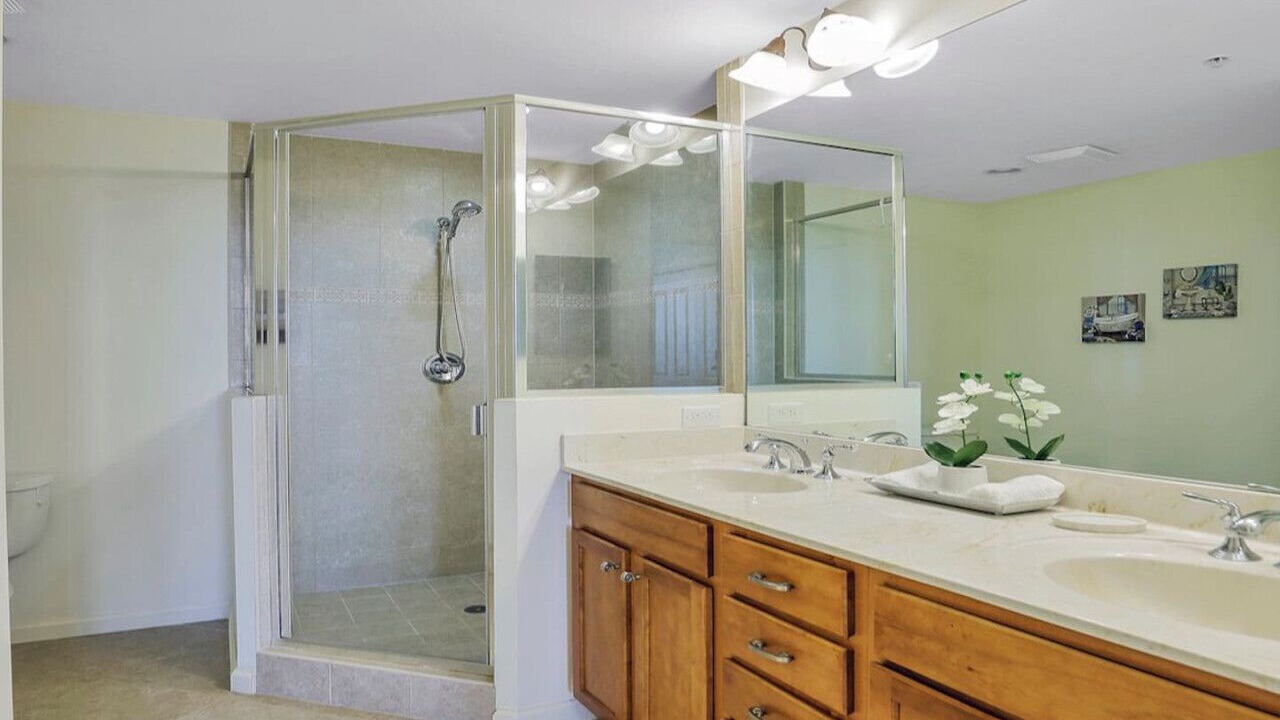 Photo of Bathroom in Cape Harbour